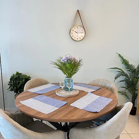 H&o Golden Sun Apartman