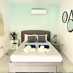 H&o Golden Sun بافوس