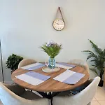 H&o Golden Sun Apartment