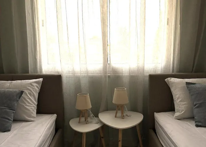 H&o Golden Sun Apartment