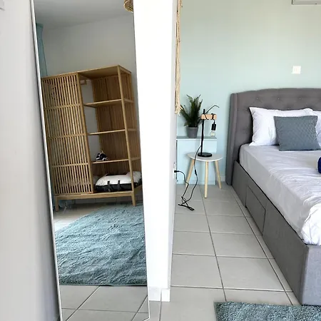 Apartment H&o Golden Sun